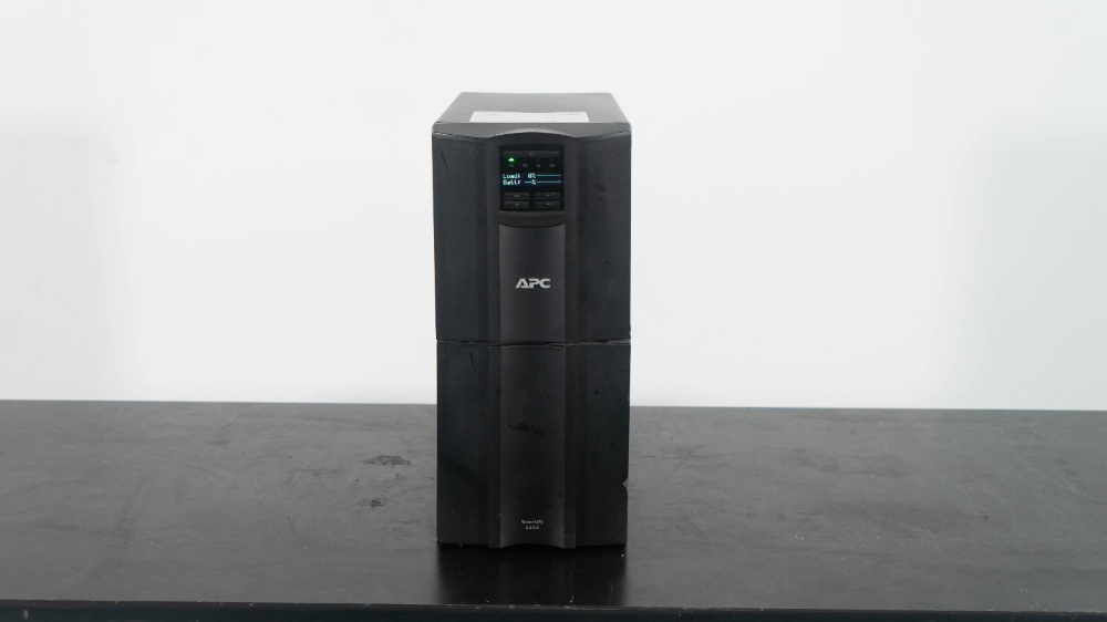 Image of APC Smart-UPS 2200 Uninterruptible Power Supply